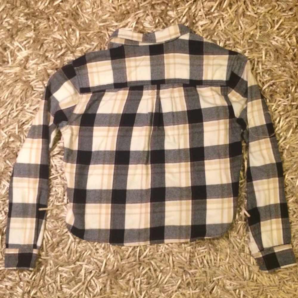 Cropped button down flannel - Picture 2 of 3